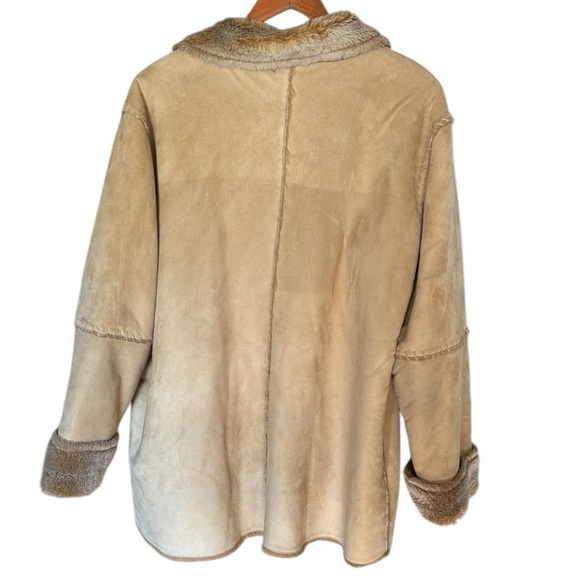 St John's Bay Tan Faux Suede & Shearling Coat Size 1X Ladies Faux Fur Lined Coat - Picture 2 of 8